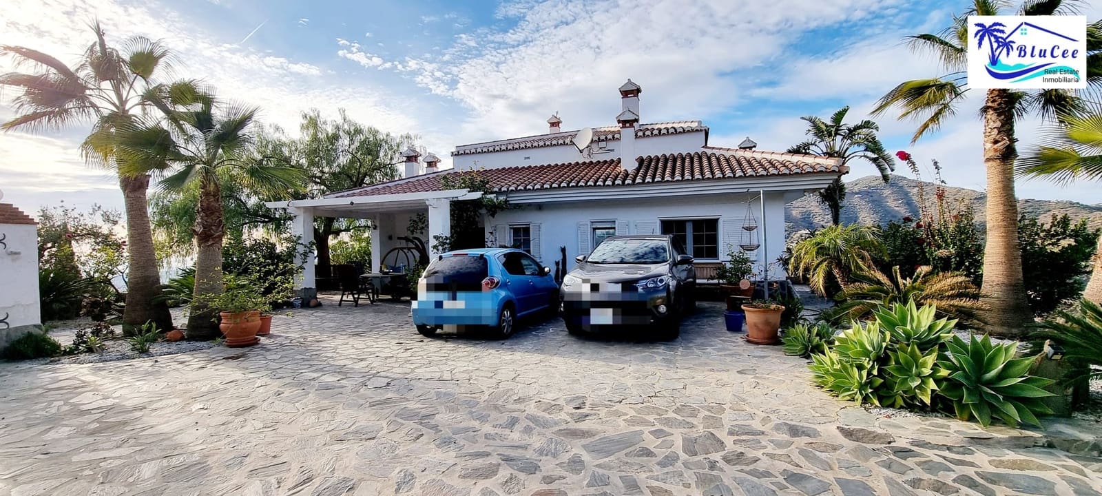 6 soveværelse Finca/Landehus til salg i Sayalonga med swimmingpool garage - € 890.000 (Ref: 8878836)