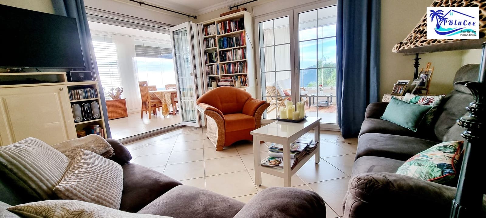 6 soveværelse Finca/Landehus til salg i Sayalonga med swimmingpool garage - € 890.000 (Ref: 8878836)