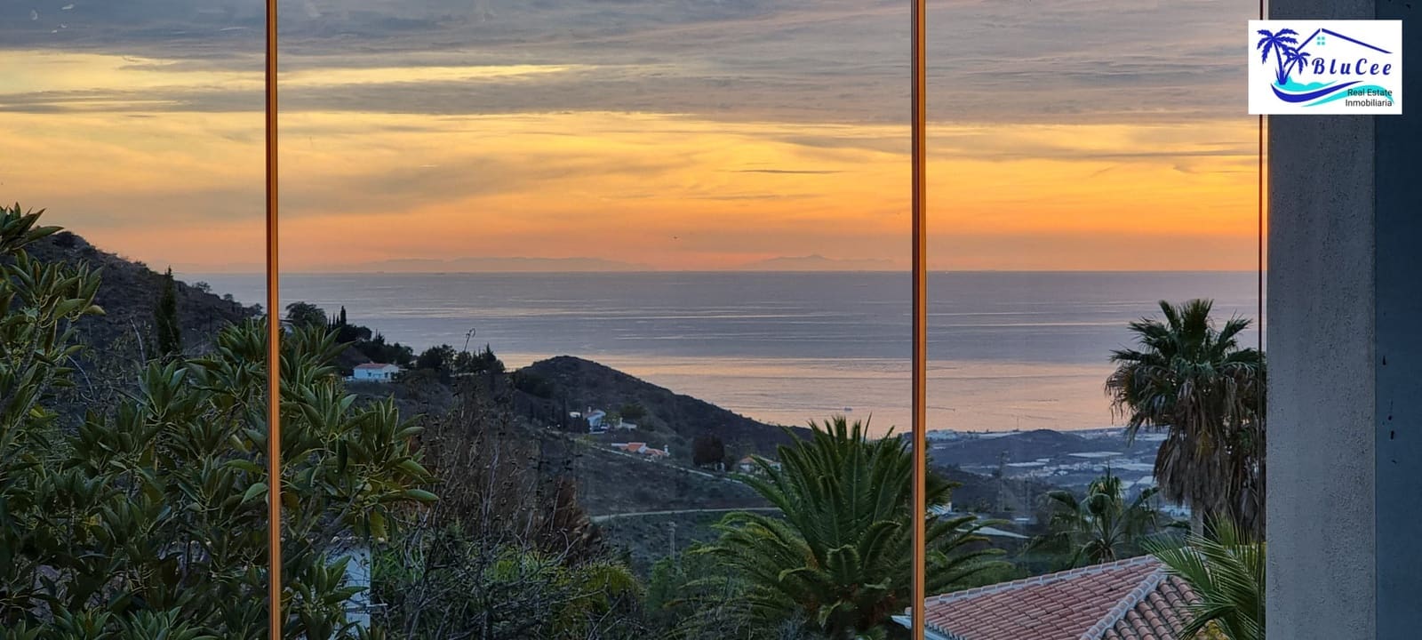 6 soveværelse Finca/Landehus til salg i Sayalonga med swimmingpool garage - € 890.000 (Ref: 8878836)