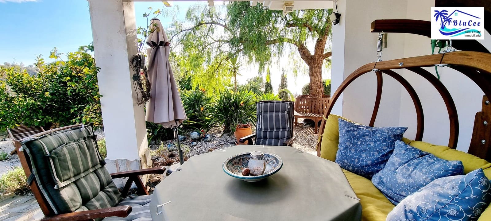 6 soveværelse Finca/Landehus til salg i Sayalonga med swimmingpool garage - € 890.000 (Ref: 8878836)