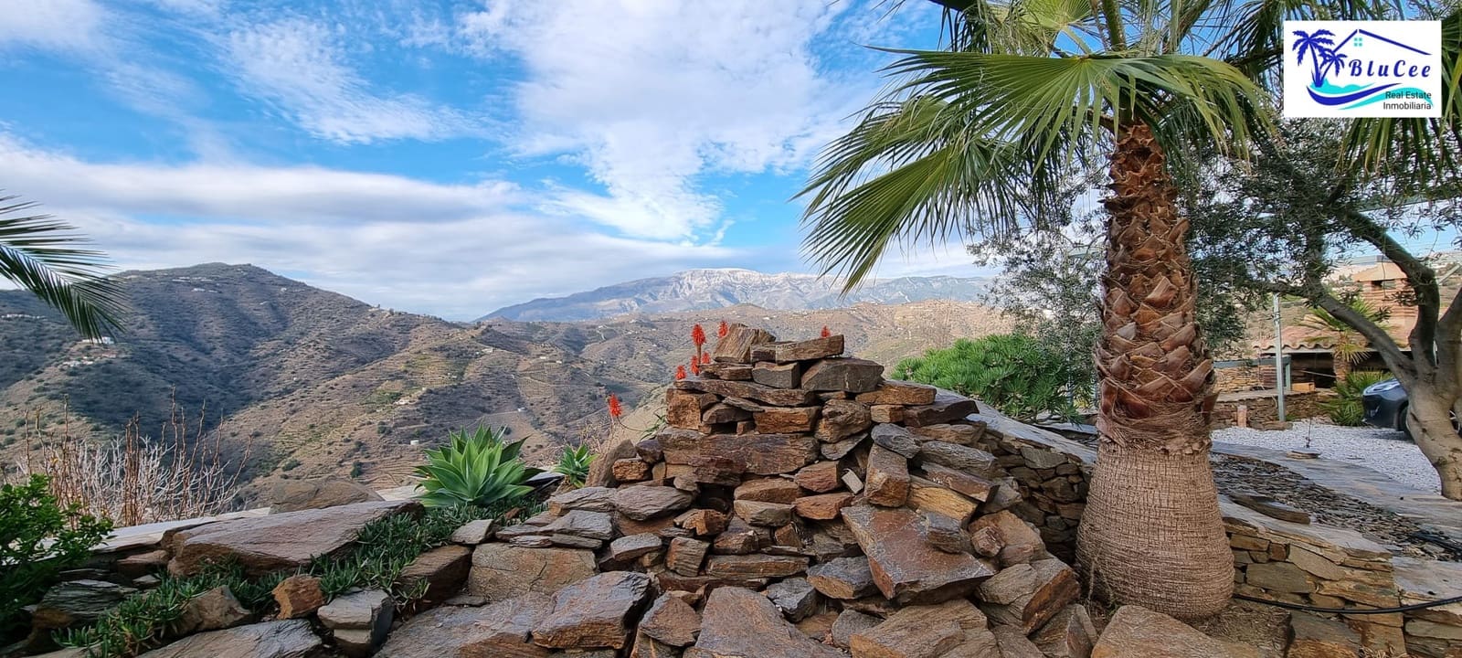 6 soveværelse Finca/Landehus til salg i Sayalonga med swimmingpool garage - € 890.000 (Ref: 8878836)