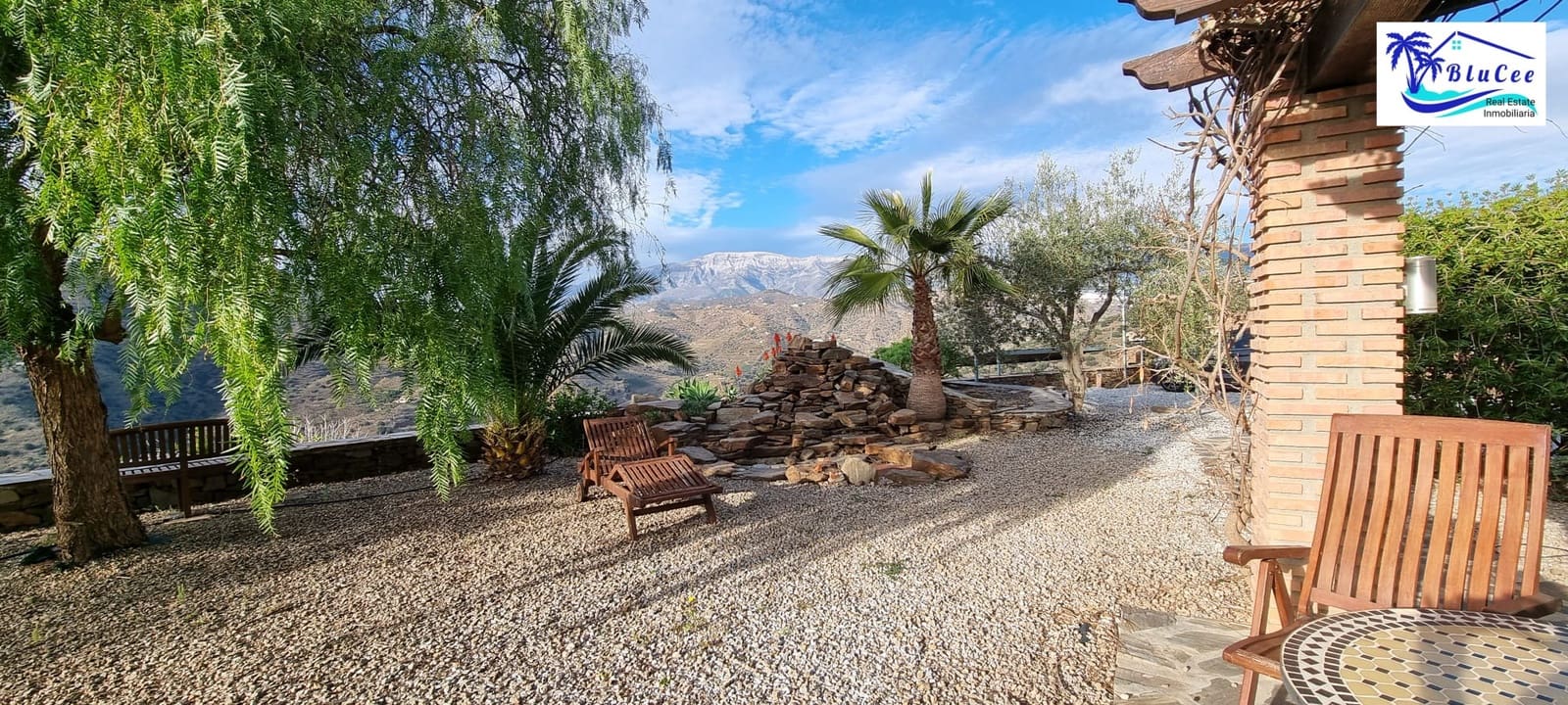 6 soveværelse Finca/Landehus til salg i Sayalonga med swimmingpool garage - € 890.000 (Ref: 8878836)