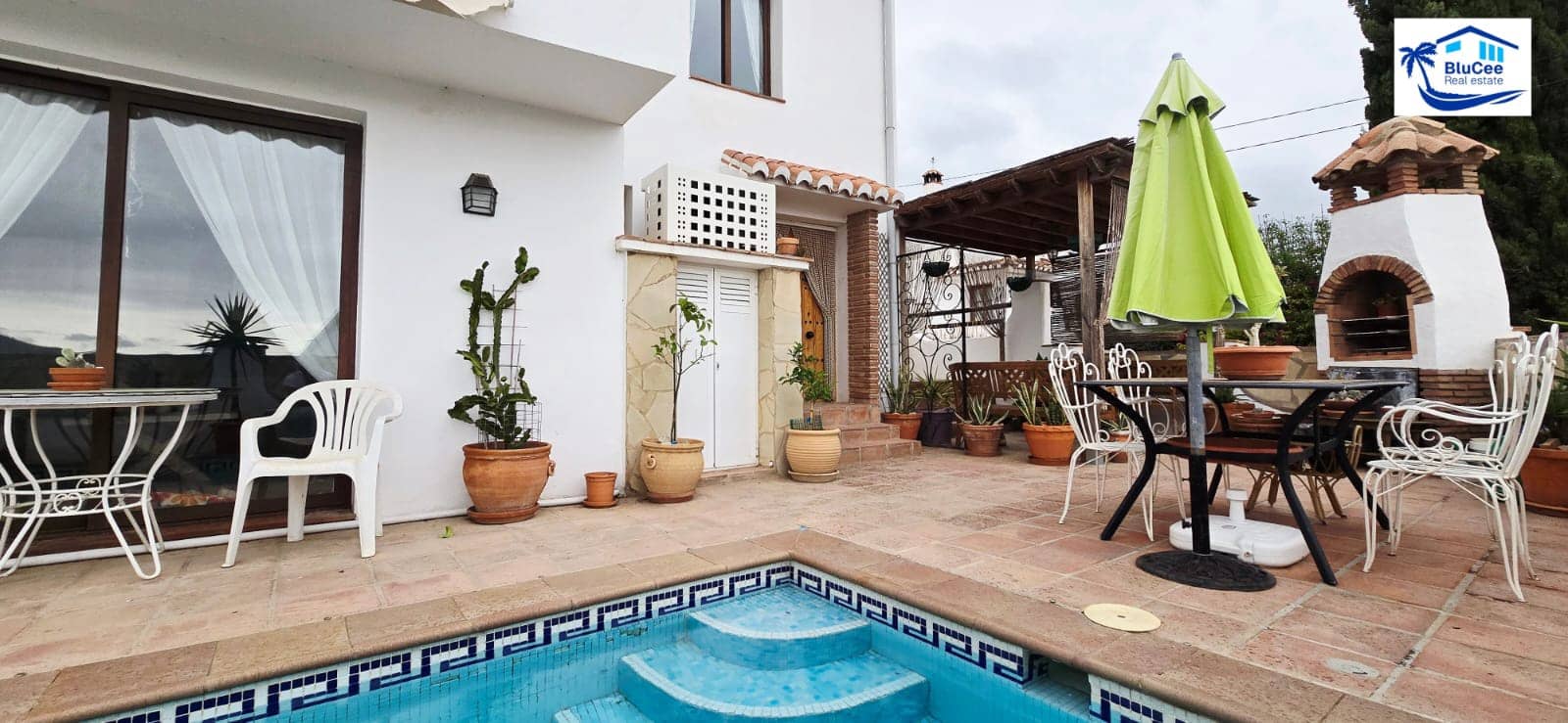 4 soveværelse Villa til salg i Periana med swimmingpool - € 285.000 (Ref: 8880549)