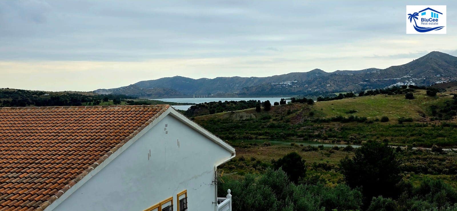 4 soveværelse Villa til salg i Periana med swimmingpool - € 285.000 (Ref: 8880549)