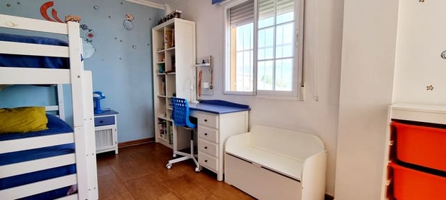 5 bedroom Villa for sale in Gualchos with pool garage - € 355,000 (Ref: 8960548)