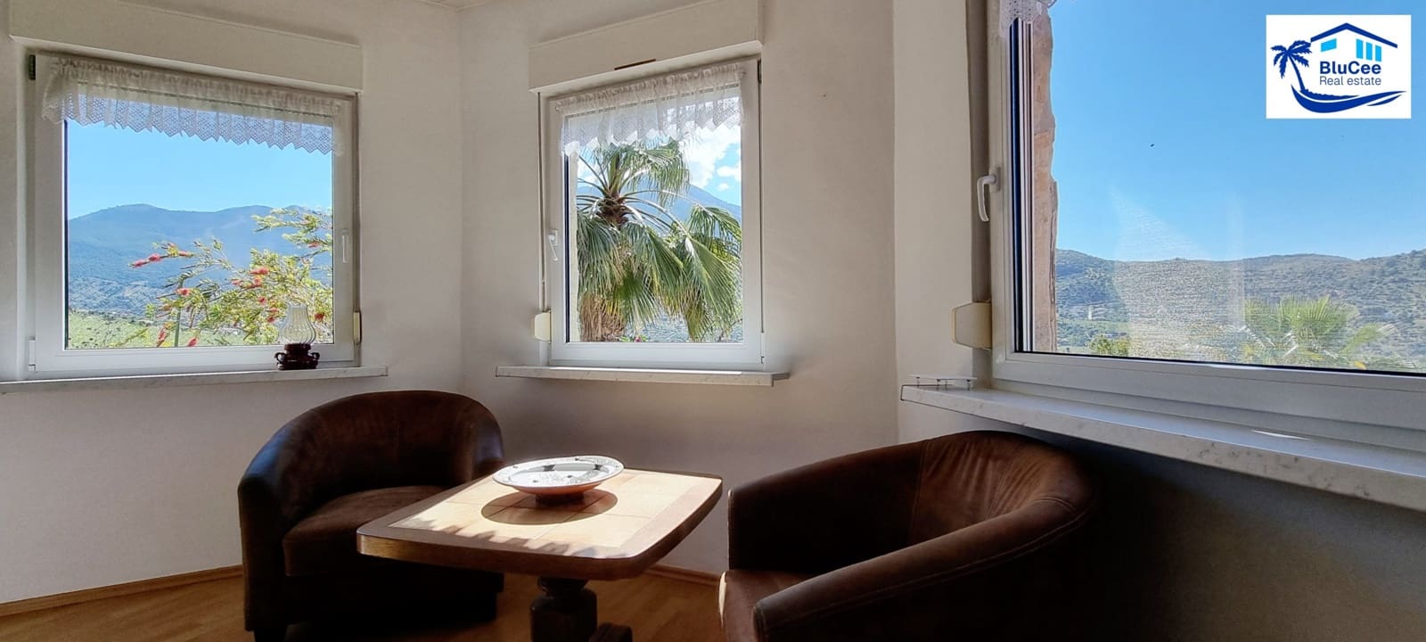 3 soveværelse Villa til salg i Venta Baja med swimmingpool garage - € 397.500 (Ref: 9000136)