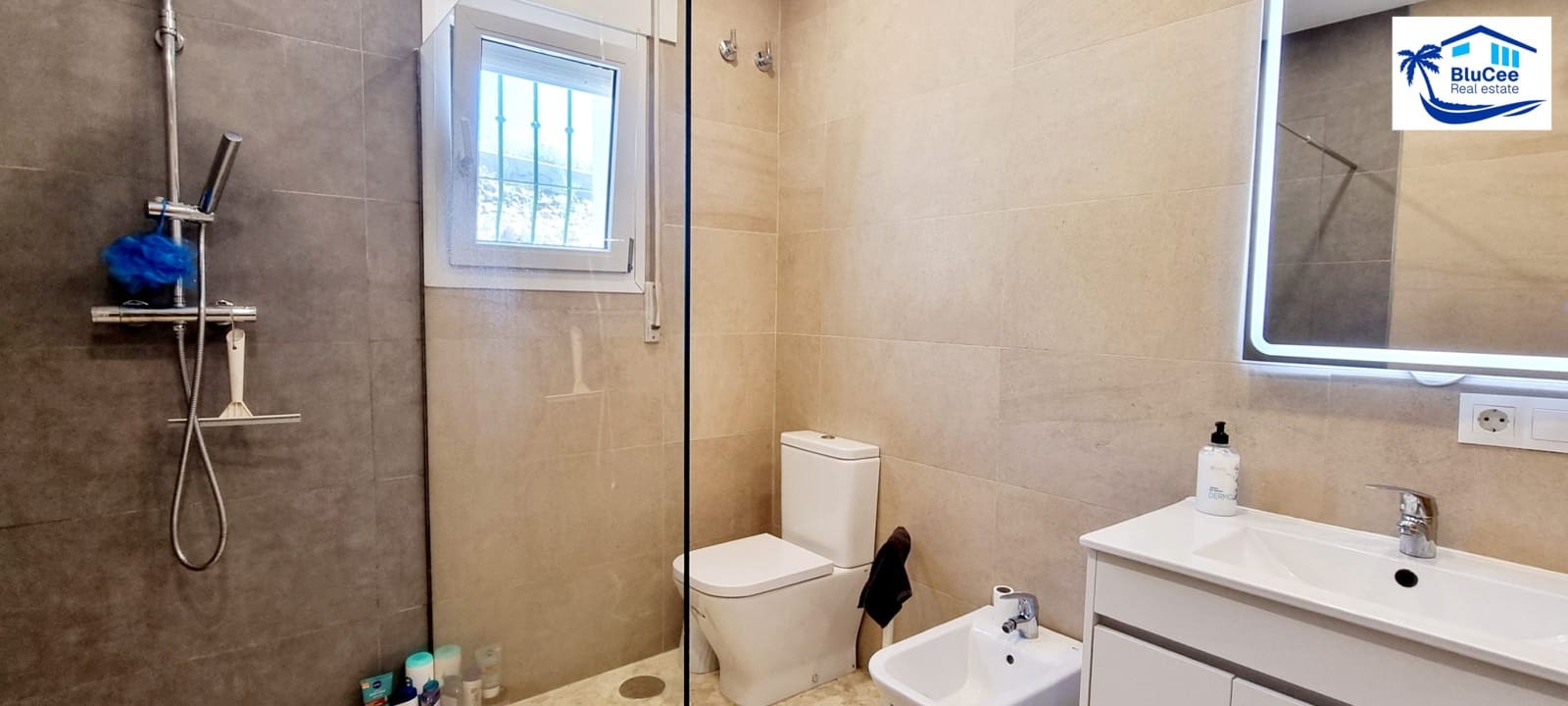 3 soveværelse Villa til salg i Venta Baja med swimmingpool garage - € 397.500 (Ref: 9000136)