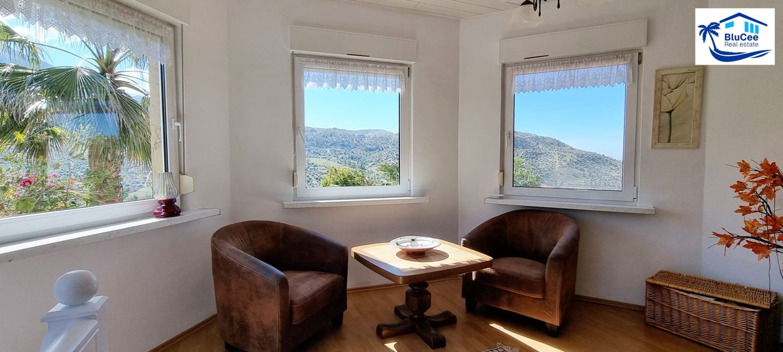 3 soveværelse Villa til salg i Venta Baja med swimmingpool garage - € 397.500 (Ref: 9000136)