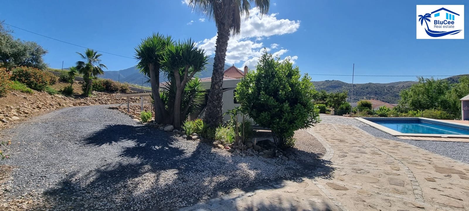 3 soveværelse Villa til salg i Venta Baja med swimmingpool garage - € 397.500 (Ref: 9000136)