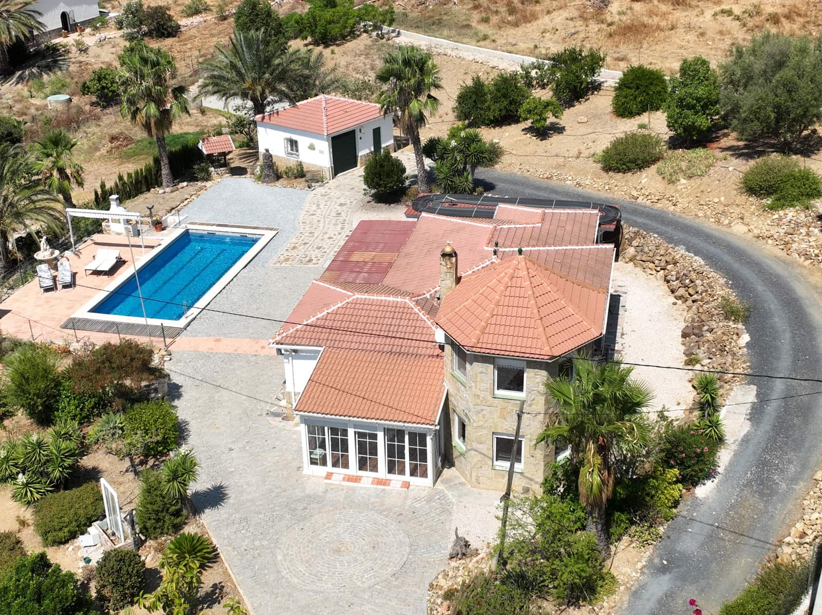 3 soveværelse Villa til salg i Venta Baja med swimmingpool garage - € 397.500 (Ref: 9000136)