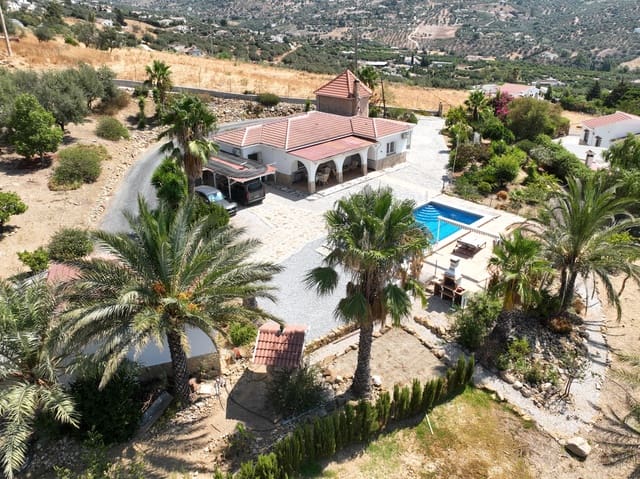 3 chambre Villa/Maison à vendre à Venta Baja, Alcaucín avec piscine garage - 399 000 € (Ref: 9000136)