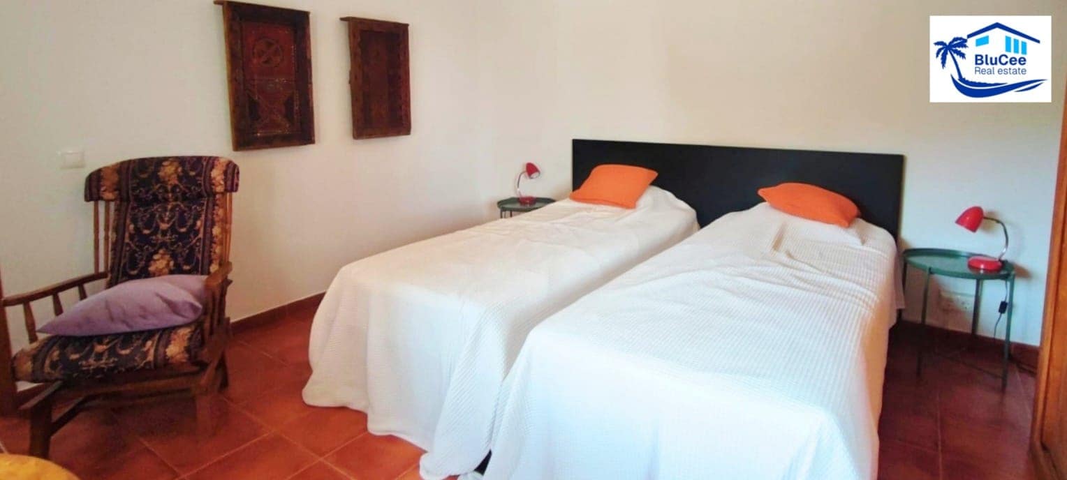 3 soveværelse Villa til salg i Almayate med swimmingpool - € 415.000 (Ref: 9066845)