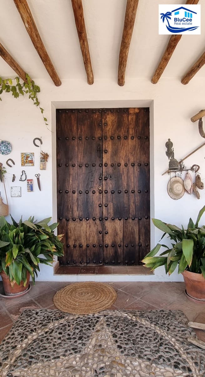 4 sypialnia Finka/Dom wiejski na sprzedaż w Rincon de la Victoria z basenem garażem - 850 000 € (Ref: 9126182)