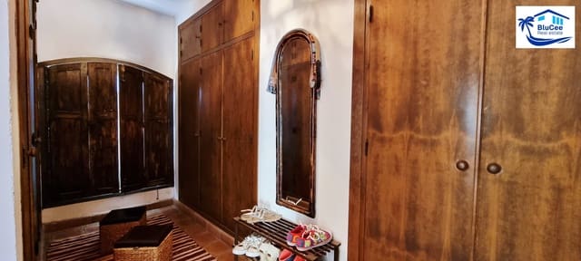 4 sypialnia Finka/Dom wiejski na sprzedaż w Rincón de la Victoria z basenem garażem - 850 000 € (Ref: 9126182)