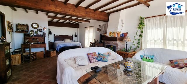 4 sypialnia Finka/Dom wiejski na sprzedaż w Rincón de la Victoria z basenem garażem - 850 000 € (Ref: 9126182)