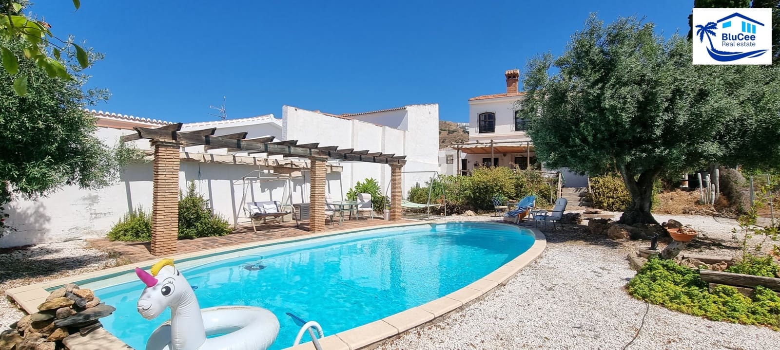 4 sypialnia Finka/Dom wiejski na sprzedaż w Rincon de la Victoria z basenem garażem - 850 000 € (Ref: 9126182)