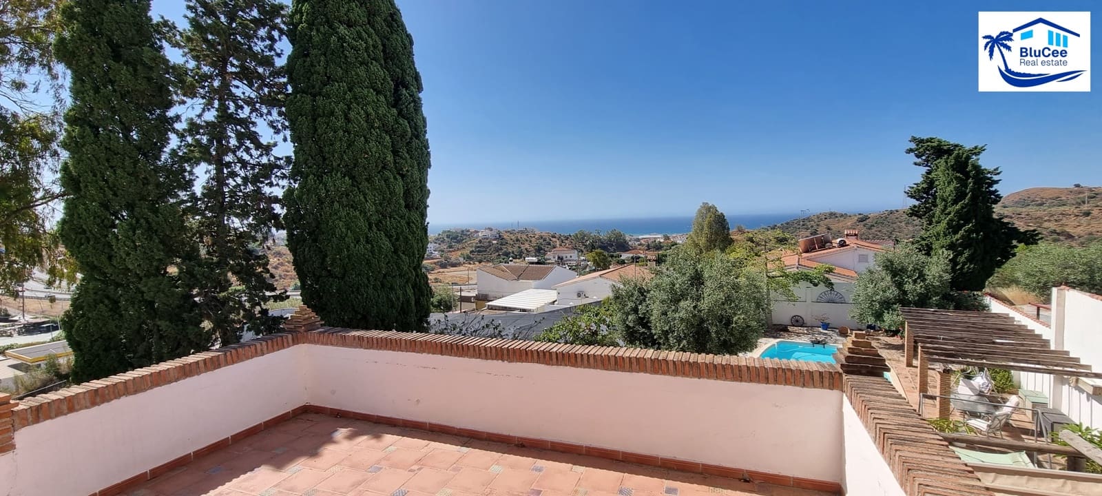 4 sypialnia Finka/Dom wiejski na sprzedaż w Rincon de la Victoria z basenem garażem - 850 000 € (Ref: 9126182)