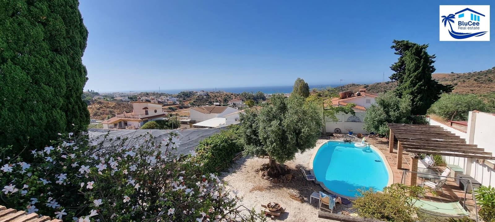 4 sypialnia Finka/Dom wiejski na sprzedaż w Rincon de la Victoria z basenem garażem - 850 000 € (Ref: 9126182)