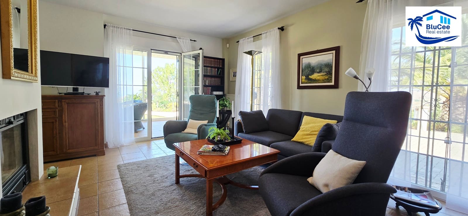 3 soveværelse Villa til salg i Sayalonga med swimmingpool garage - € 740.000 (Ref: 9153280)