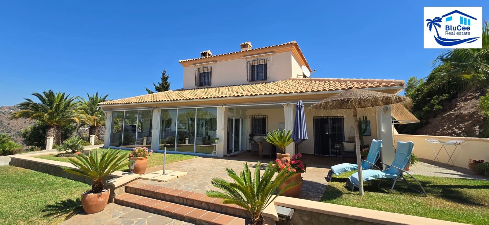 3 soveværelse Villa til salg i Sayalonga med swimmingpool garage - € 740.000 (Ref: 9153280)