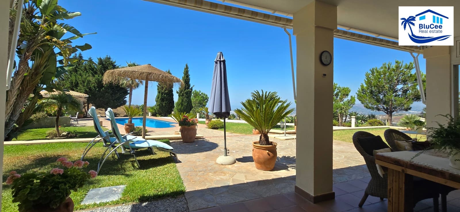 3 soveværelse Villa til salg i Sayalonga med swimmingpool garage - € 740.000 (Ref: 9153280)