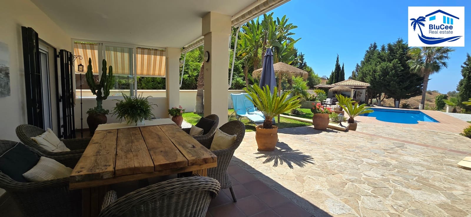 3 soveværelse Villa til salg i Sayalonga med swimmingpool garage - € 740.000 (Ref: 9153280)