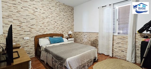 2 sypialnia Finka/Dom wiejski na sprzedaż w Torrox z basenem - 450 000 € (Ref: 9191369)