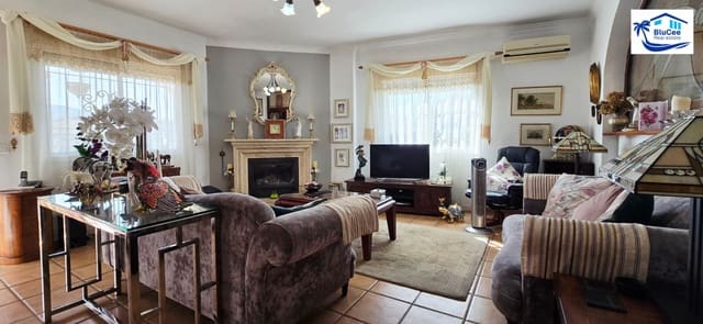 3 soverom Hus til salgs i Viñuela med svømmebasseng - € 299 000 (Ref: 9247666)