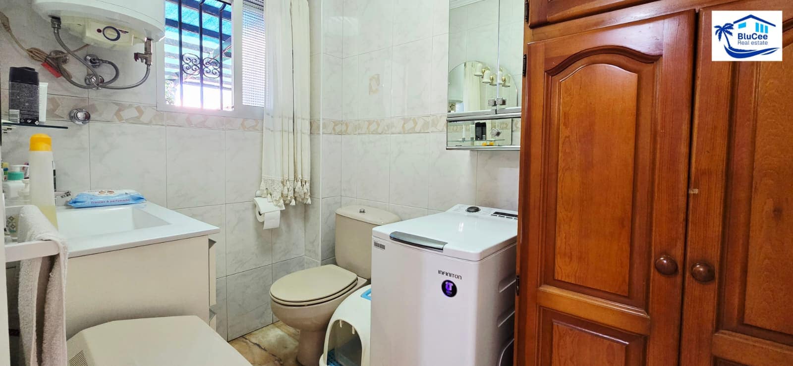 4 makuuhuone Omakotitalo myytävänä paikassa Torre de Benagalbon mukana 
autotalli - 1 300 000 € (Ref: 9247825)