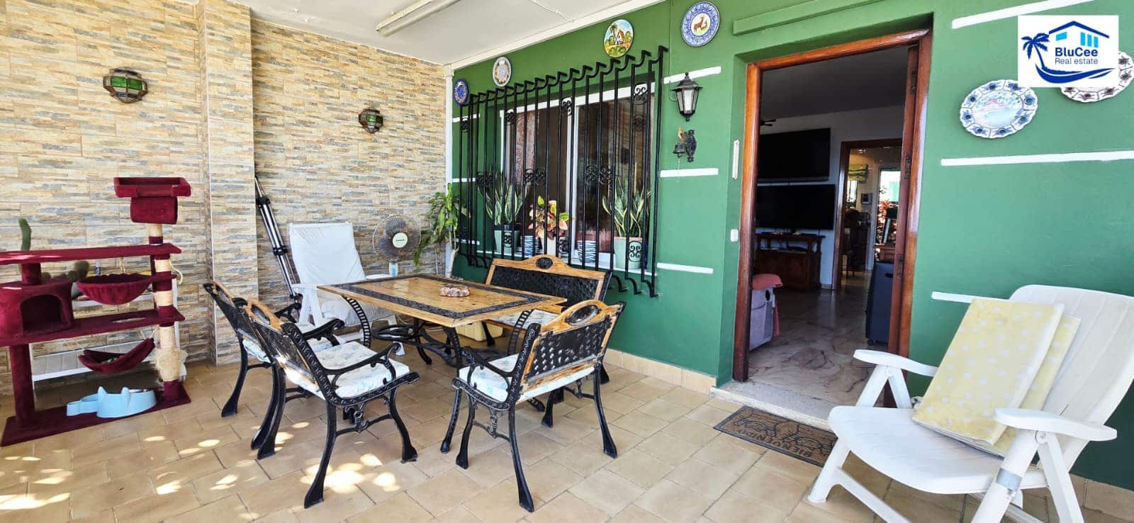 4 makuuhuone Omakotitalo myytävänä paikassa Torre de Benagalbon mukana 
autotalli - 1 300 000 € (Ref: 9247825)