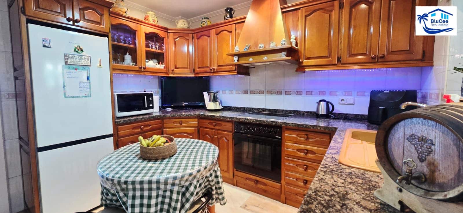 4 makuuhuone Omakotitalo myytävänä paikassa Torre de Benagalbon mukana 
autotalli - 1 300 000 € (Ref: 9247825)