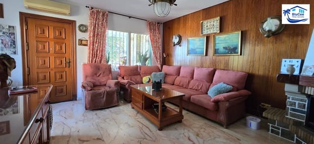 4 makuuhuone Omakotitalo myytävänä paikassa Torre de Benagalbon, Rincón de la Victoria mukana 
autotalli - 1 300 000 € (Ref: 9247825)