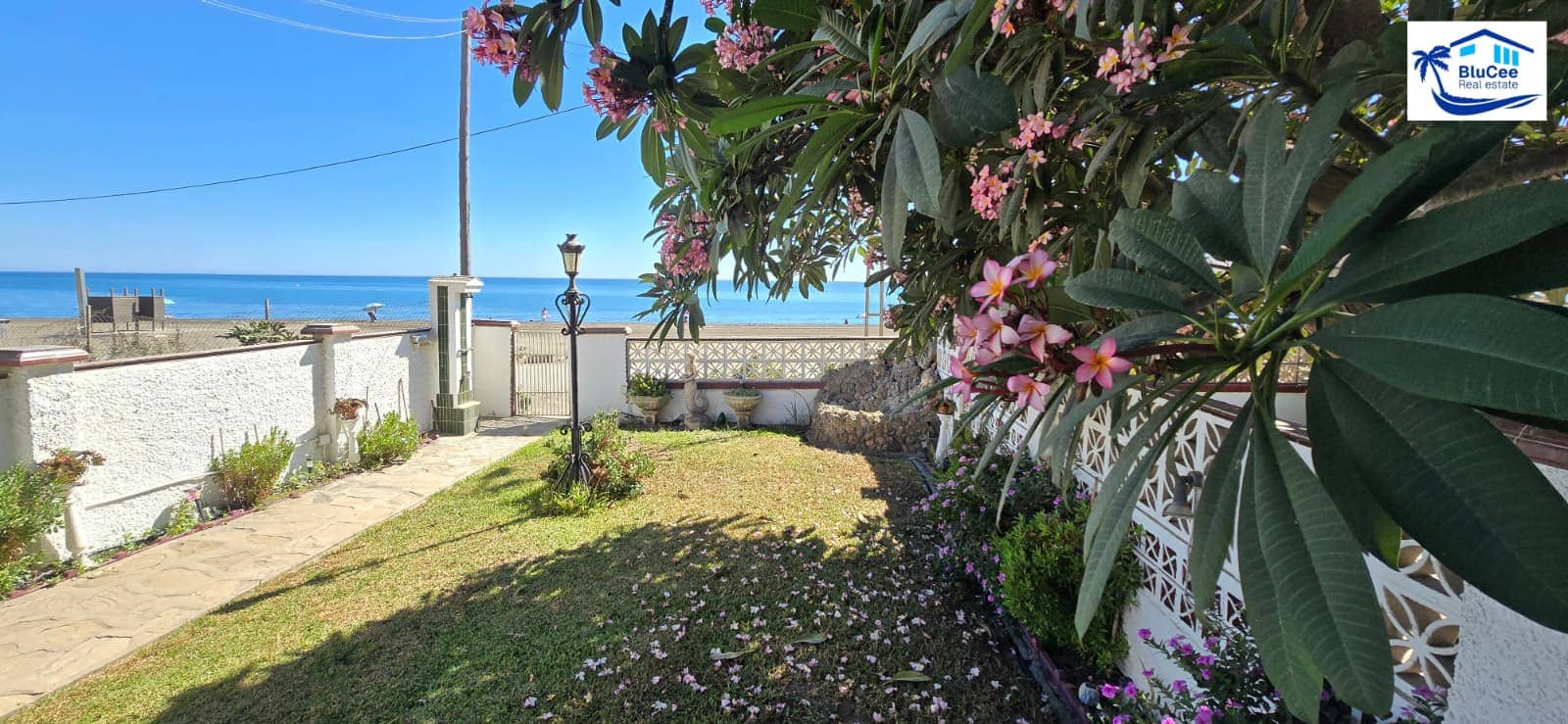 4 makuuhuone Omakotitalo myytävänä paikassa Torre de Benagalbon mukana 
autotalli - 1 300 000 € (Ref: 9247825)