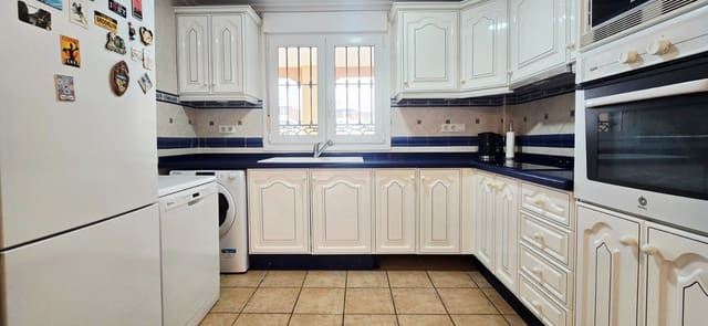 3 bedroom Penthouse for sale in Centro, Nerja - € 599,000 (Ref: 9263292)