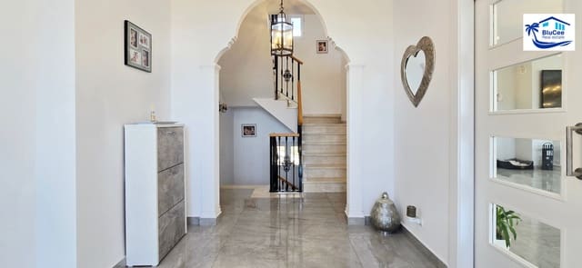 4 soverom Villa til salgs i Viñuela med svømmebasseng garasje - € 795 000 (Ref: 9283543)