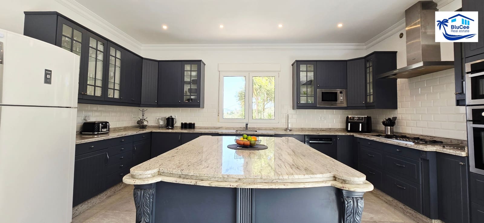 4 soverom Villa til salgs i Vinuela med svømmebasseng garasje - € 795 000 (Ref: 9283543)