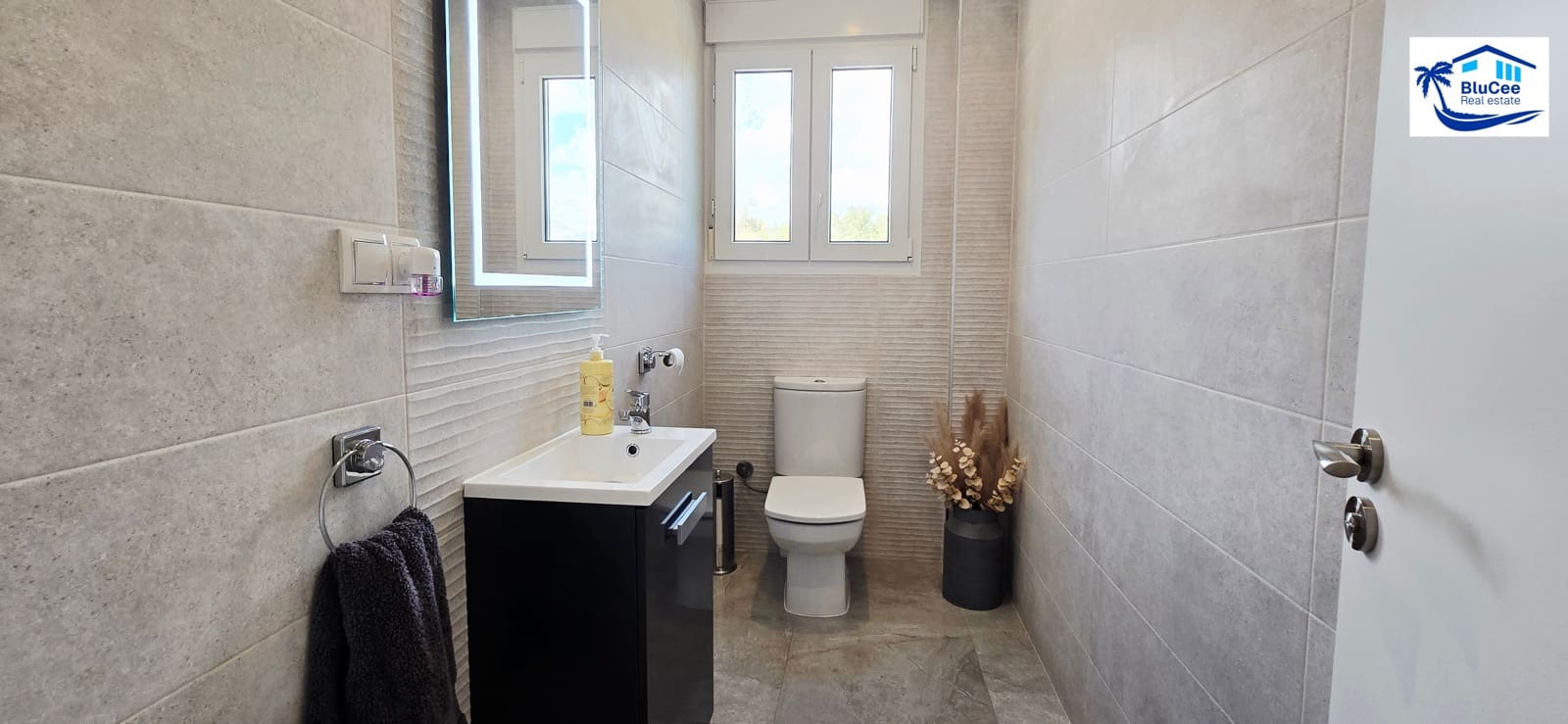 4 soverom Villa til salgs i Vinuela med svømmebasseng garasje - € 795 000 (Ref: 9283543)