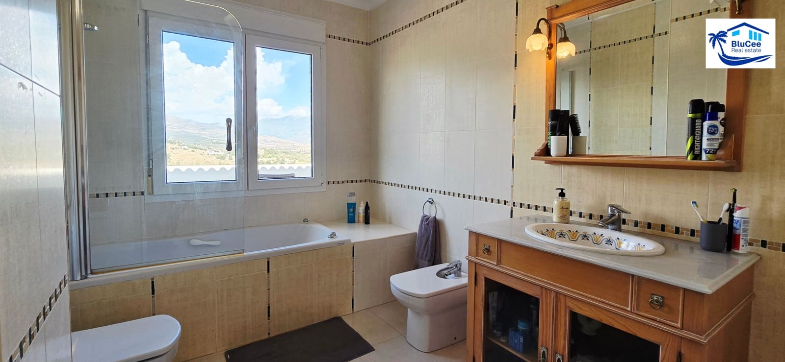 4 soverom Villa til salgs i Vinuela med svømmebasseng garasje - € 795 000 (Ref: 9283543)