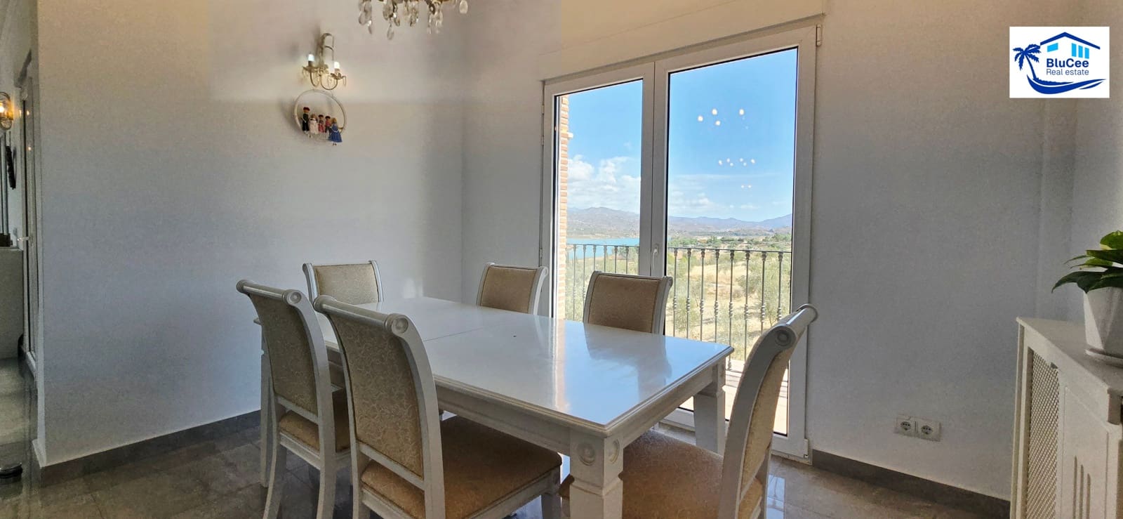 4 soverom Villa til salgs i Vinuela med svømmebasseng garasje - € 795 000 (Ref: 9283543)