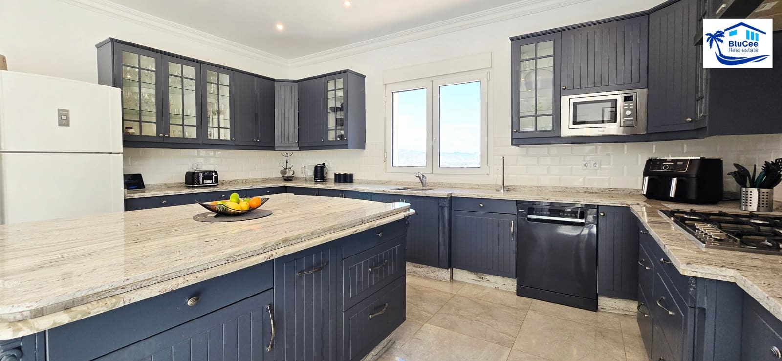 4 soverom Villa til salgs i Vinuela med svømmebasseng garasje - € 795 000 (Ref: 9283543)