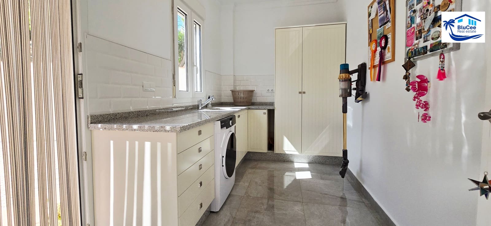 4 soverom Villa til salgs i Vinuela med svømmebasseng garasje - € 795 000 (Ref: 9283543)