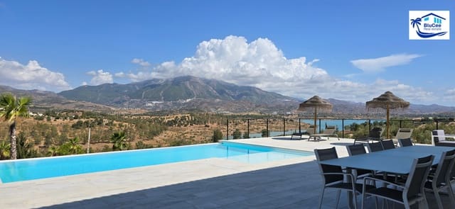 4 soverom Villa til salgs i Viñuela med svømmebasseng garasje - € 795 000 (Ref: 9283543)