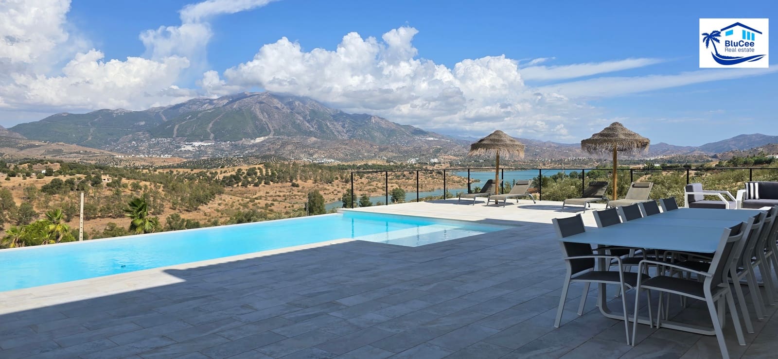 4 soverom Villa til salgs i Vinuela med svømmebasseng garasje - € 795 000 (Ref: 9283543)