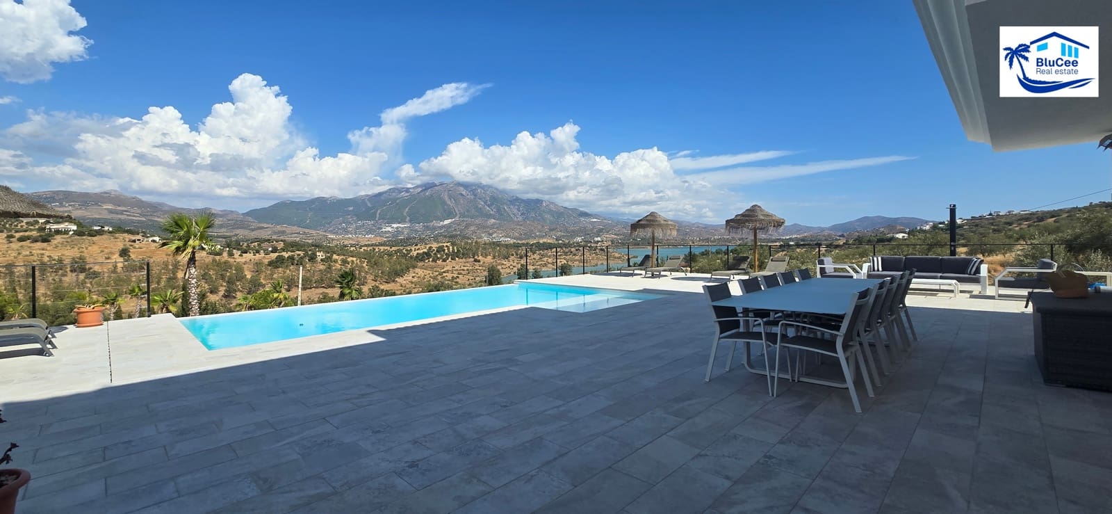 4 soverom Villa til salgs i Vinuela med svømmebasseng garasje - € 795 000 (Ref: 9283543)