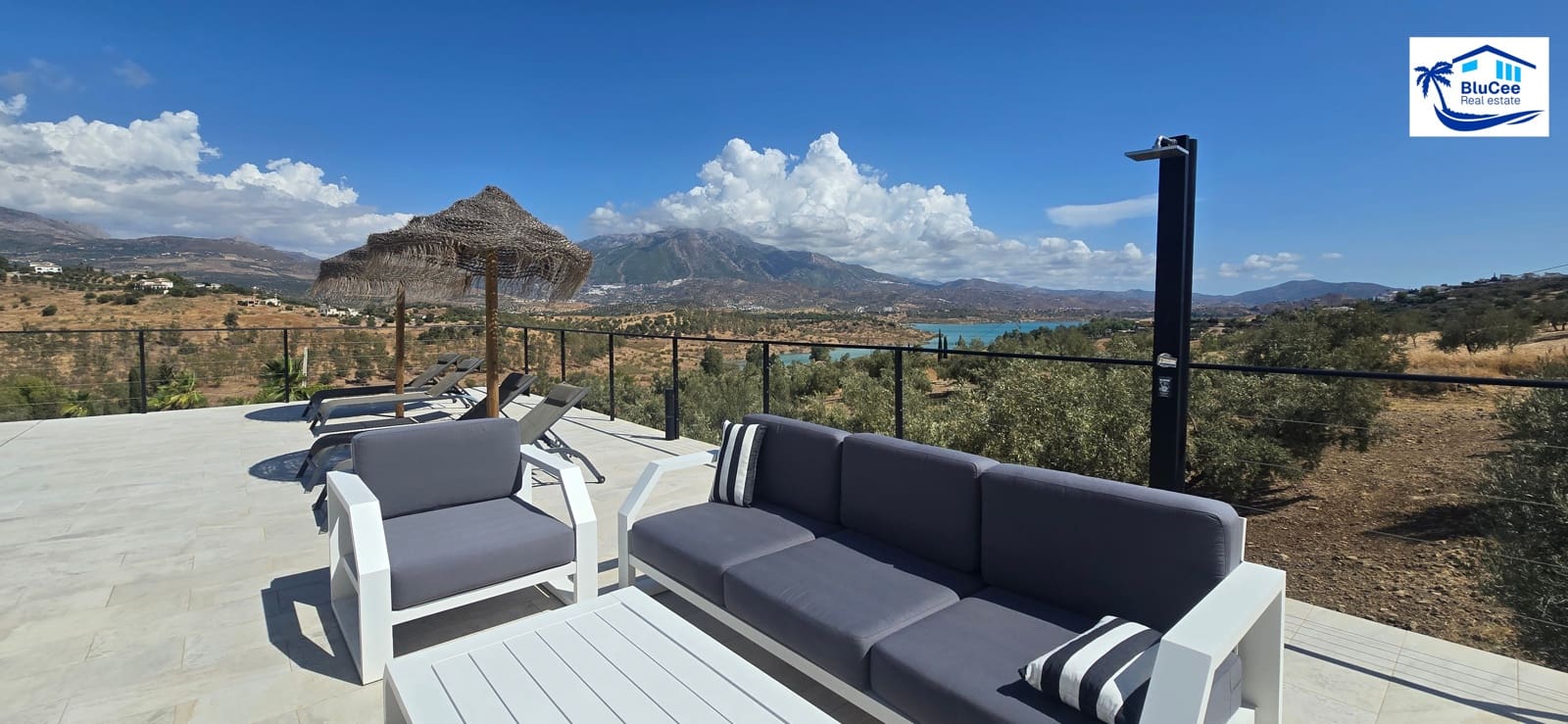 4 soverom Villa til salgs i Vinuela med svømmebasseng garasje - € 795 000 (Ref: 9283543)