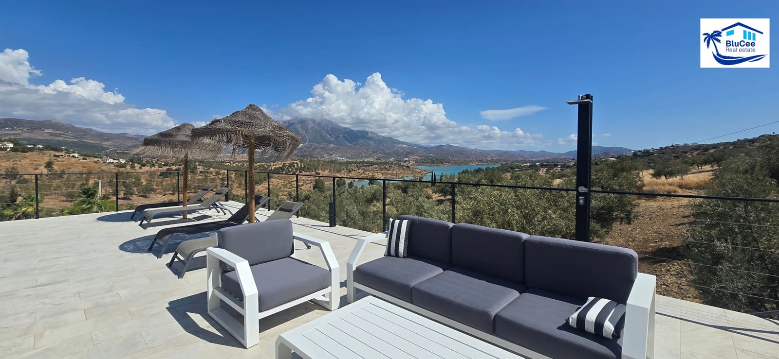 4 soverom Villa til salgs i Vinuela med svømmebasseng garasje - € 795 000 (Ref: 9283543)