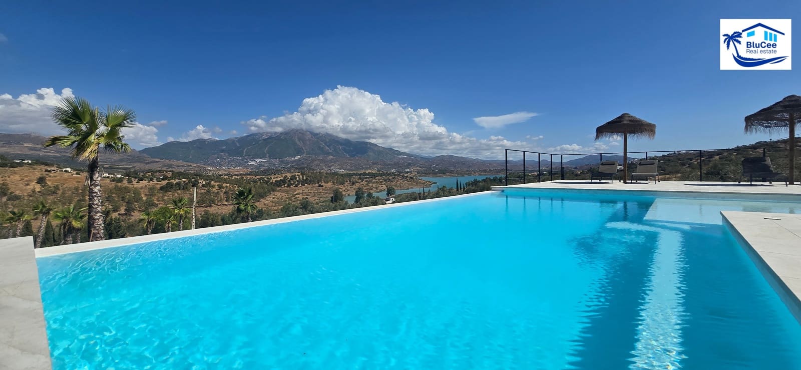 4 soverom Villa til salgs i Vinuela med svømmebasseng garasje - € 795 000 (Ref: 9283543)