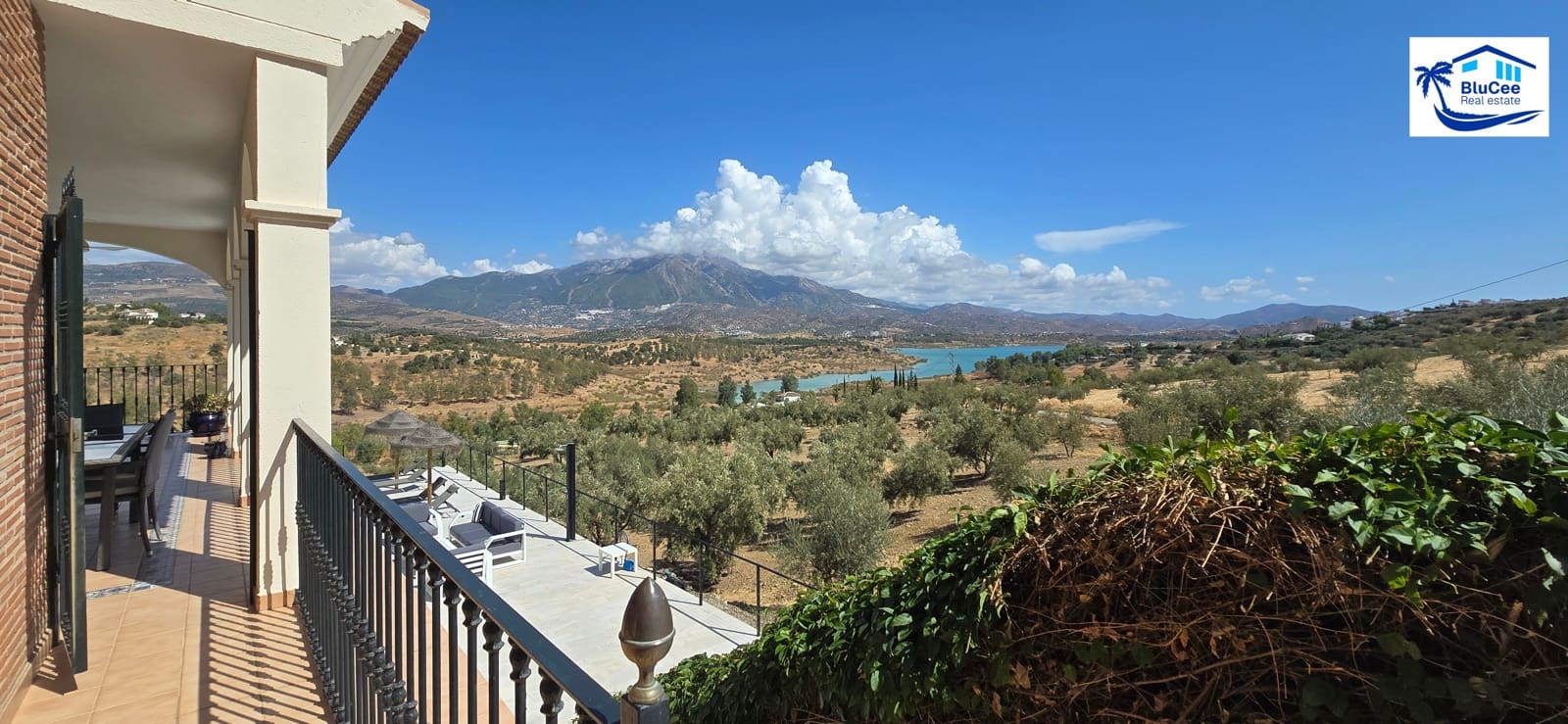 4 soverom Villa til salgs i Vinuela med svømmebasseng garasje - € 795 000 (Ref: 9283543)