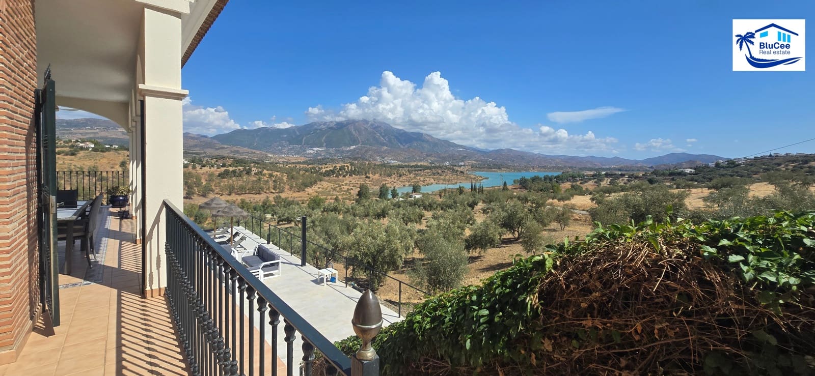 4 soverom Villa til salgs i Vinuela med svømmebasseng garasje - € 795 000 (Ref: 9283543)