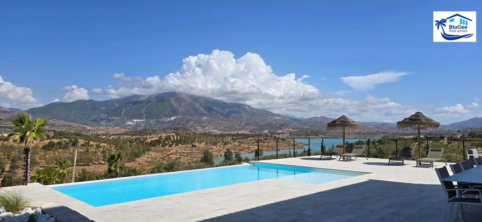 4 soverom Villa til salgs i Vinuela med svømmebasseng garasje - € 795 000 (Ref: 9283543)